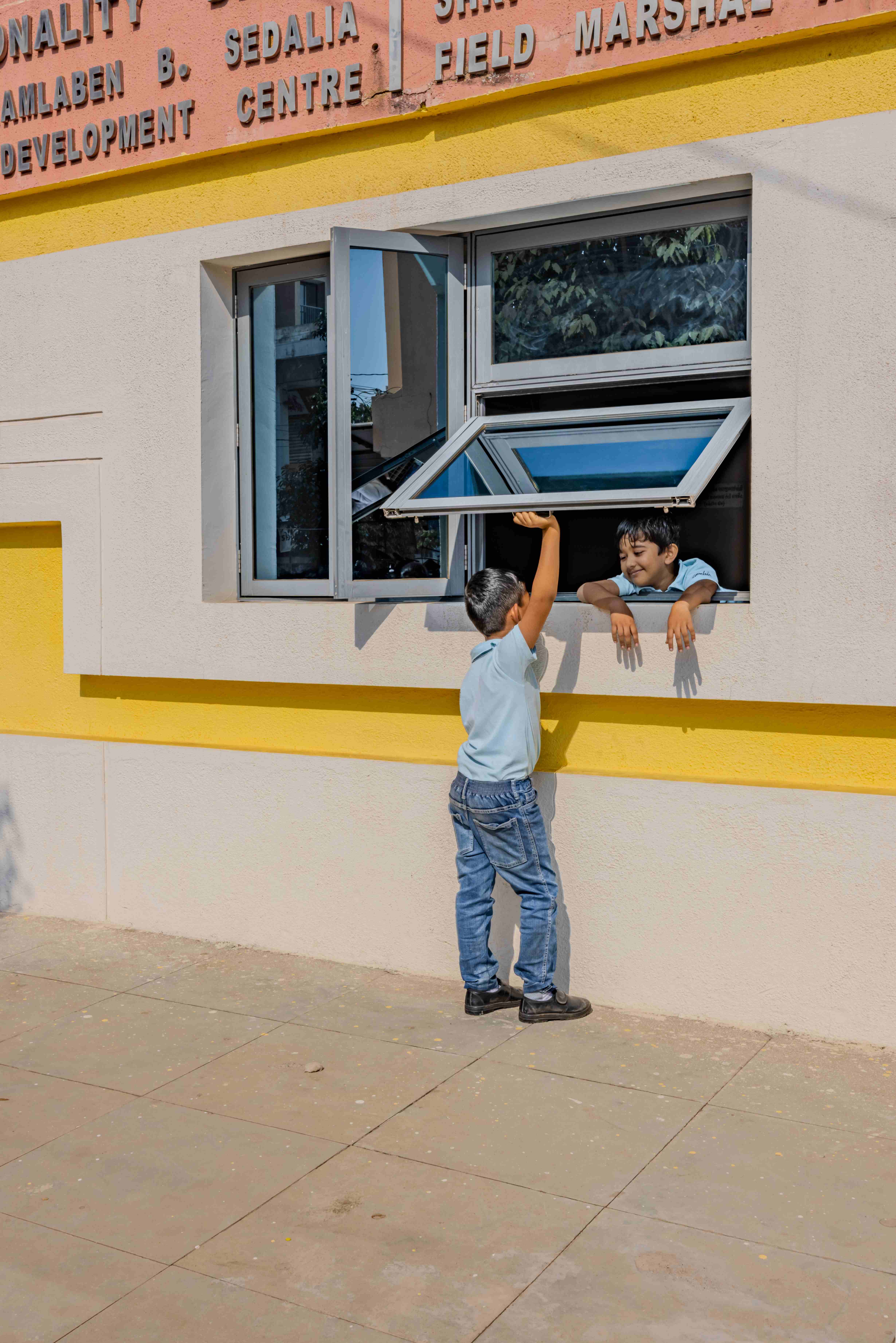 CRECHE : A FACADE NARRATIVE